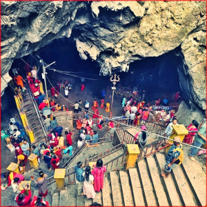 खोटाङ्ग जिल्लामा अवस्थित 'हलेसी महादेव'