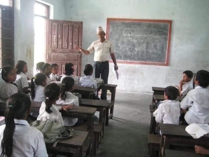 फेरि शिक्षकले विद्यार्थीहरुलाई सोध्नुभयो- 