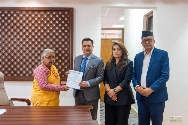  प्रधानमन्त्री सुशिला कार्की र अध्यक्ष डा बद्री केसीबीच भेटघाट